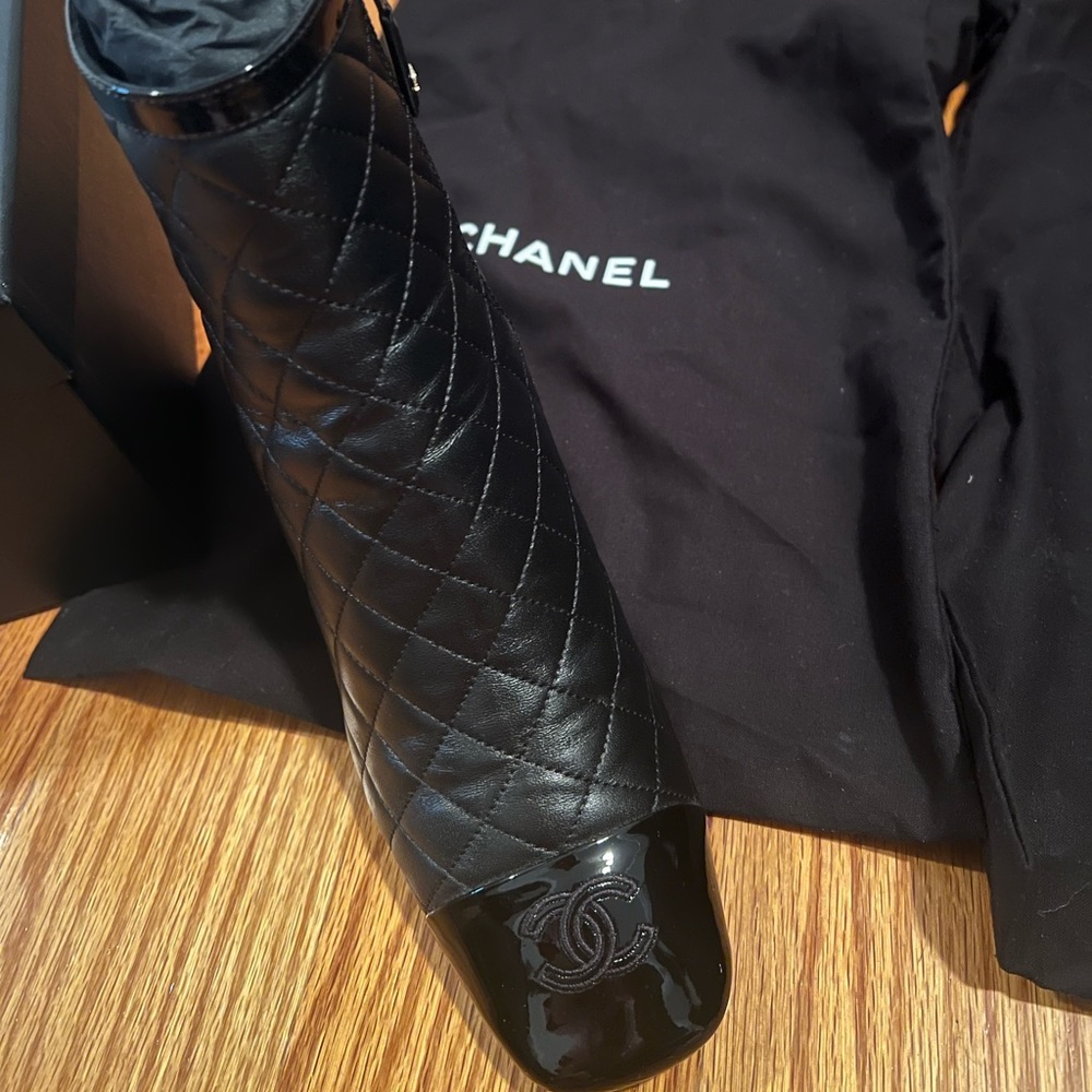 CHANEL lambskin and patent calfskin boot